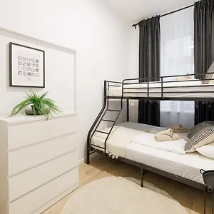 Style By Home2 Vienne
